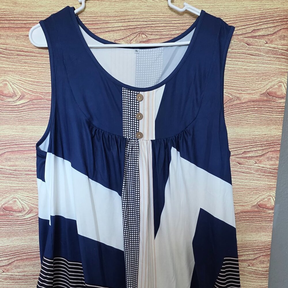 (XL – Navy/White Geometric Print)